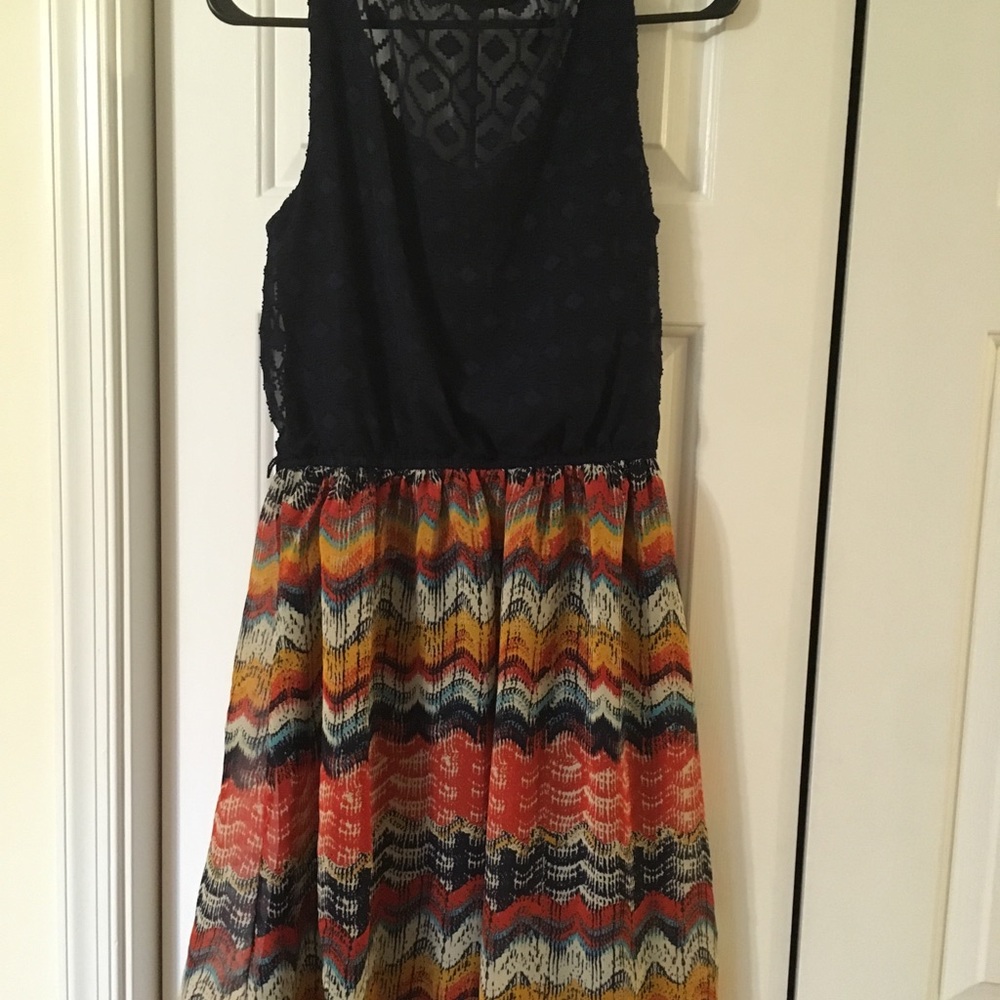 Dress - Picture 3 of 3